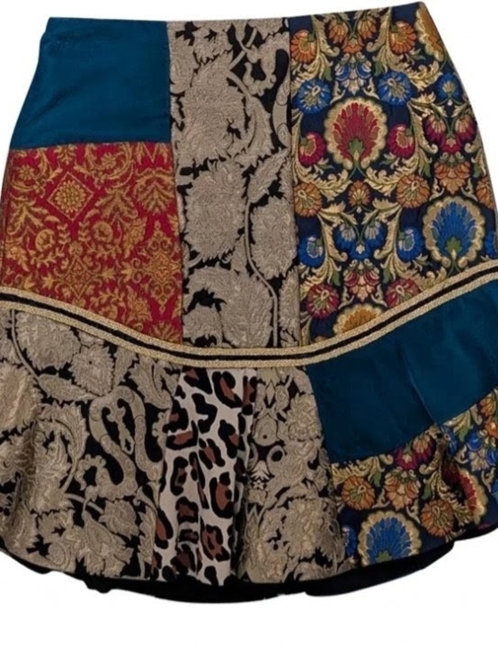 Alice + Olivia - Leopard Print & Brocade Print Quilted Fit & Flare
Skirt - Picture 4 of 9